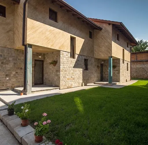 Rupchini Houses بيت للعطل