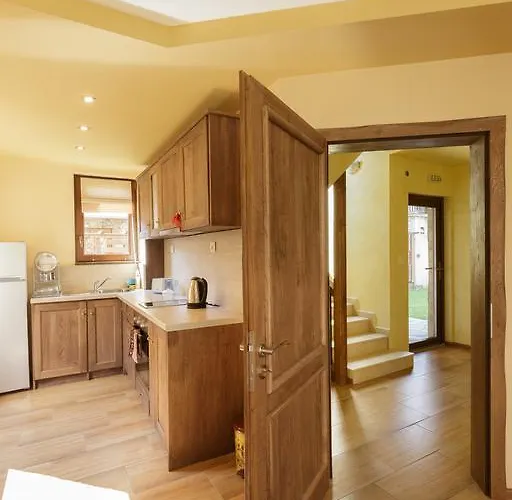 بيت للعطل Rupchini Houses *